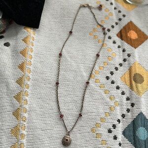 Elegant Sterling silver and Think garnets Pendant Necklace